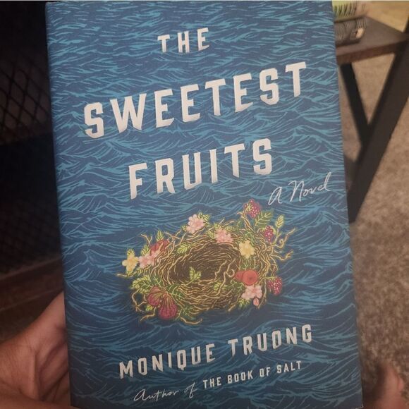 Stories of Belonging Book Bundle - Picture 4 of 8